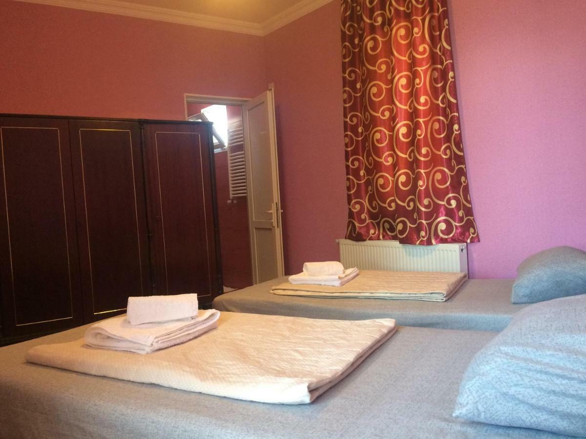 Doors Hotel Kutaisi Exterior photo